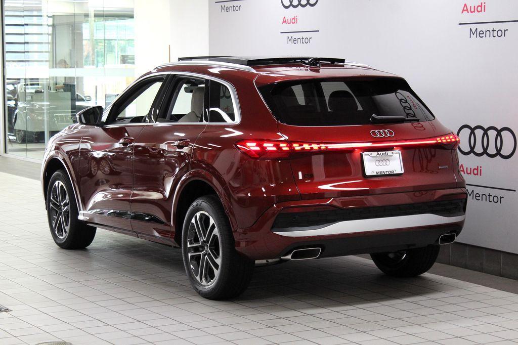 new 2025 Audi Q5 car, priced at $60,175