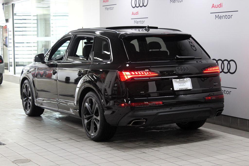 new 2025 Audi Q7 car, priced at $83,980