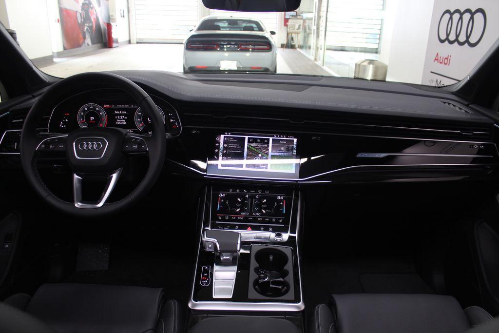 new 2025 Audi Q7 car, priced at $83,980