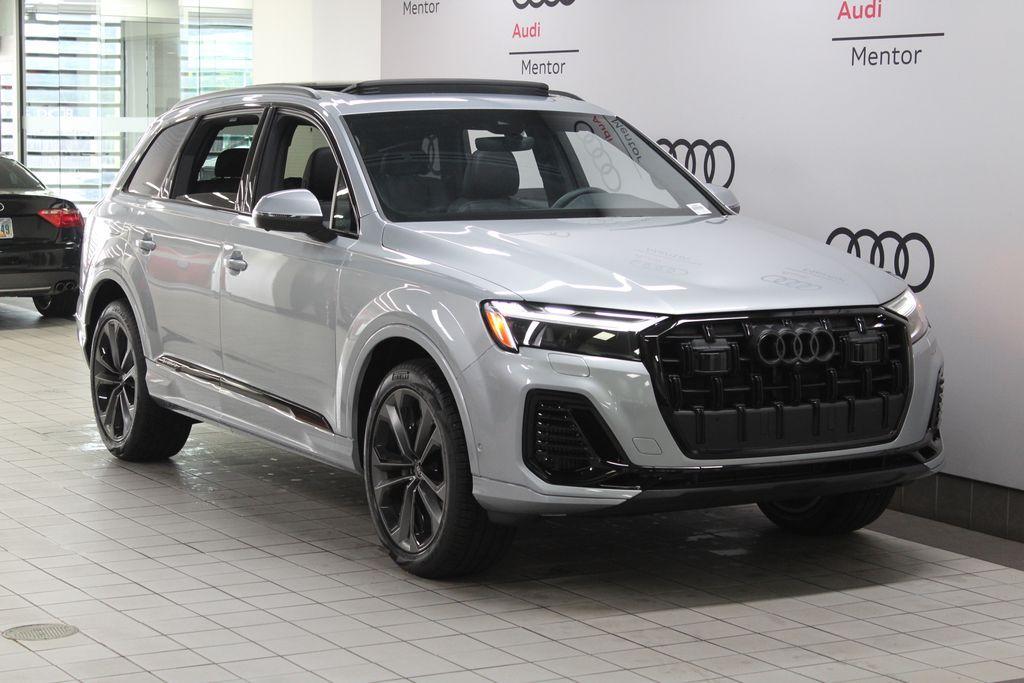 new 2025 Audi Q7 car, priced at $77,890