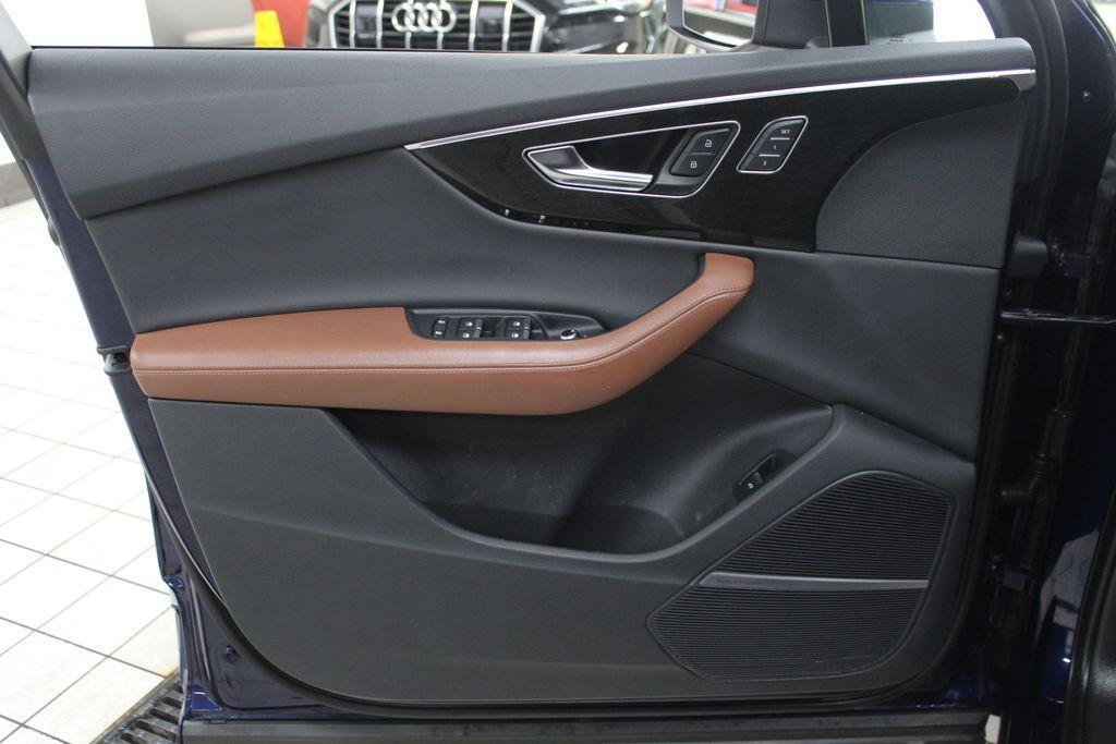 used 2022 Audi Q7 car, priced at $33,129