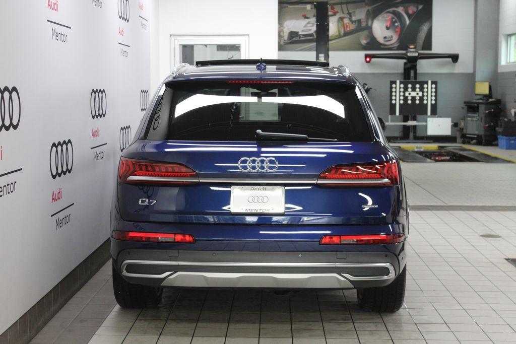 used 2022 Audi Q7 car, priced at $33,129