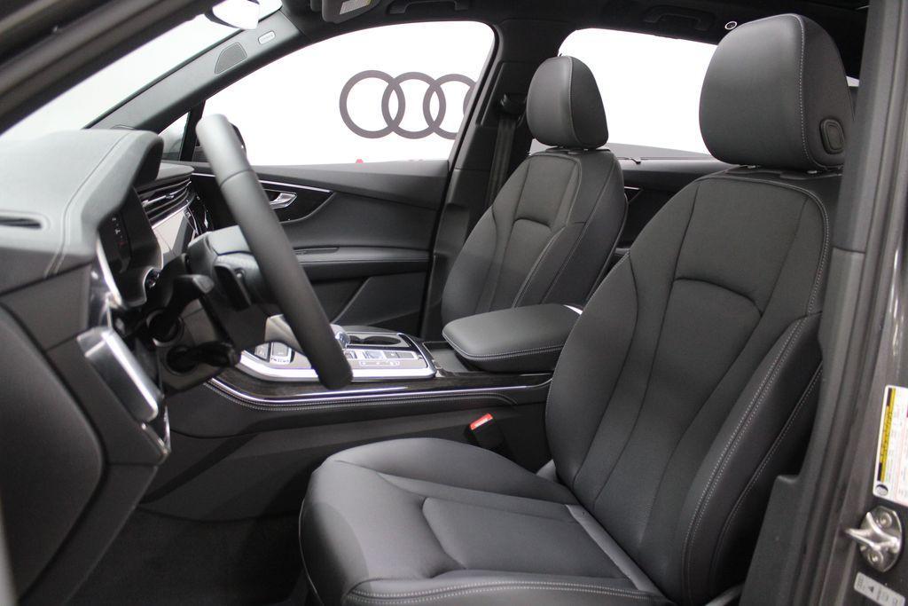 new 2025 Audi Q7 car, priced at $83,805