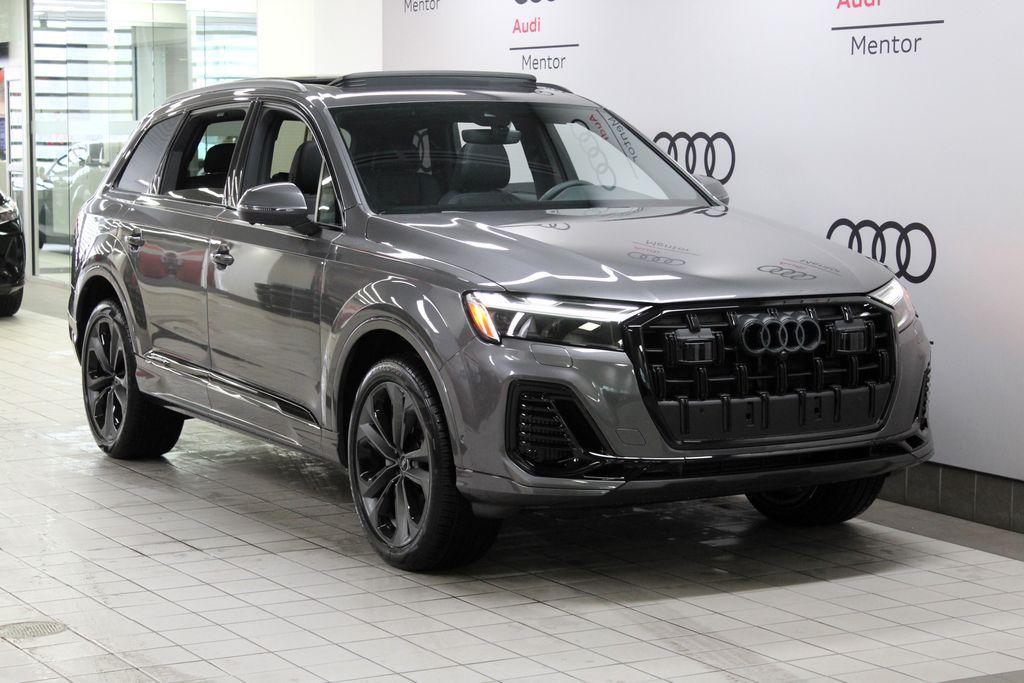 new 2025 Audi Q7 car, priced at $83,805