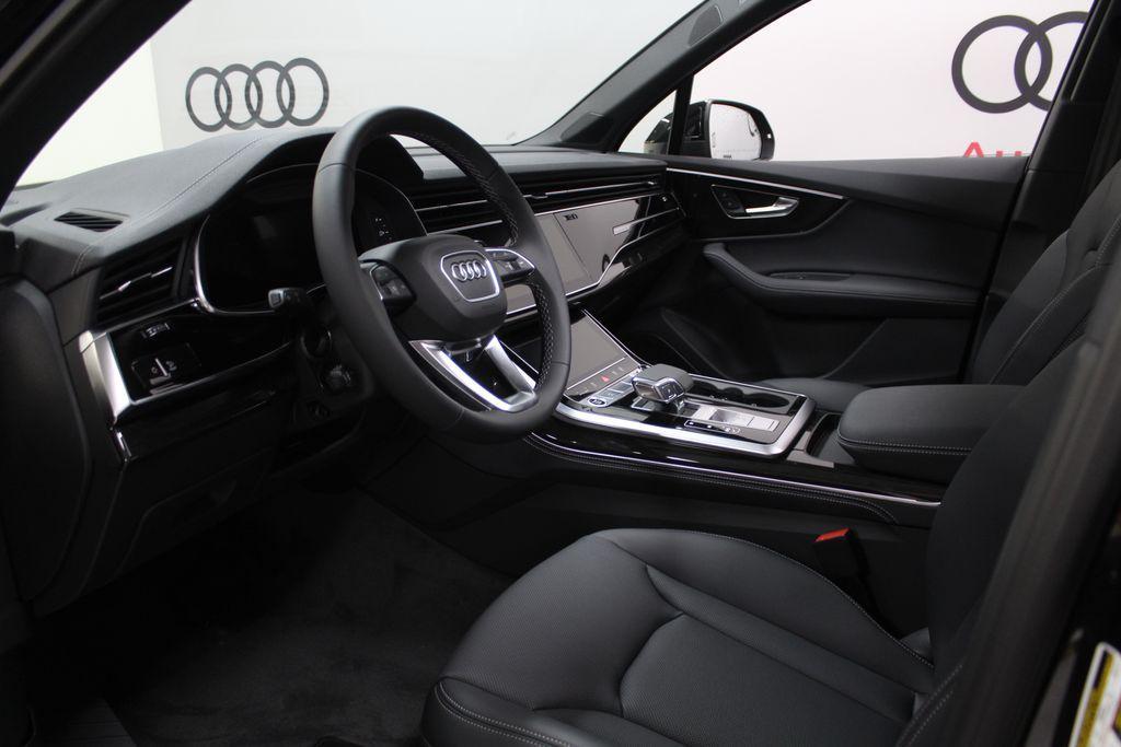 new 2025 Audi Q7 car, priced at $77,540