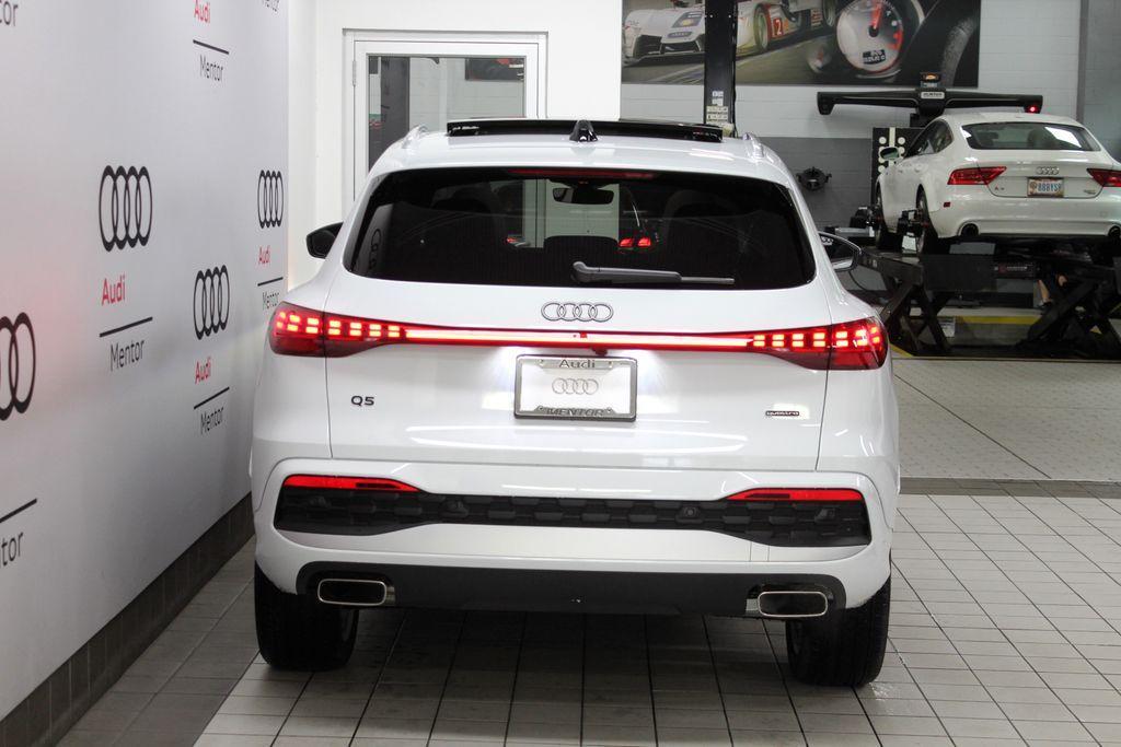 new 2025 Audi Q5 car, priced at $61,300