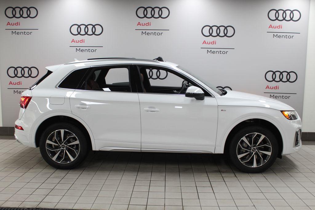 new 2025 Audi Q5 car, priced at $56,155