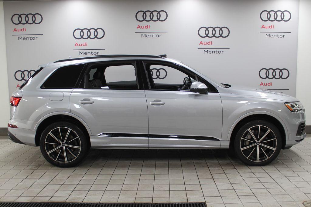 used 2020 Audi Q7 car, priced at $33,989