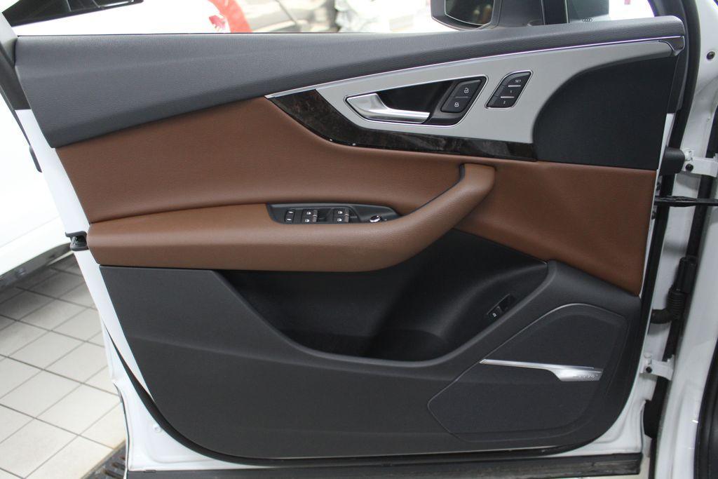 used 2019 Audi Q7 car, priced at $22,980