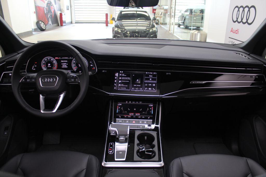 used 2025 Audi Q7 car, priced at $66,400