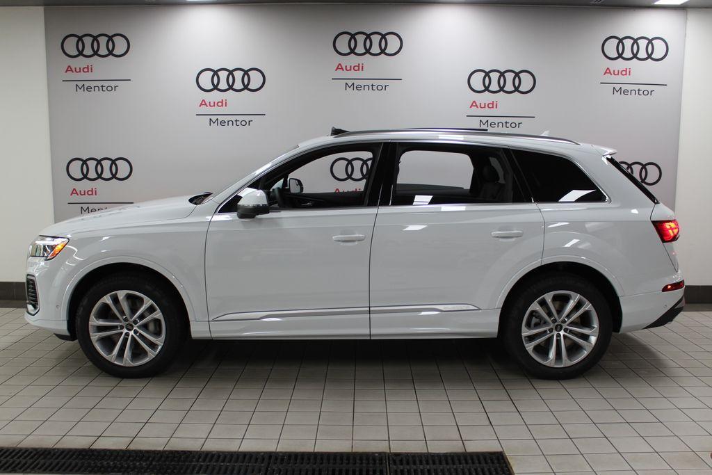 used 2025 Audi Q7 car, priced at $66,400