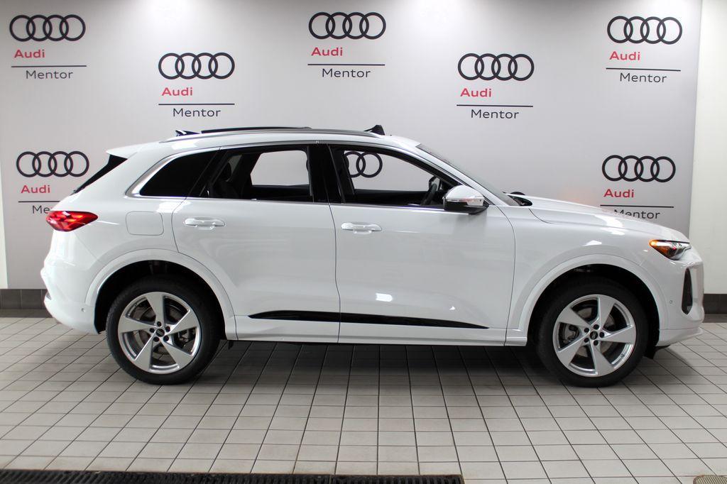 new 2025 Audi Q5 car, priced at $61,000