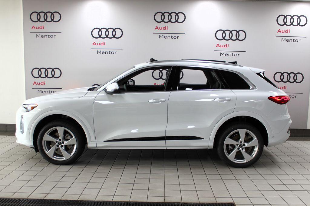 new 2025 Audi Q5 car, priced at $61,000
