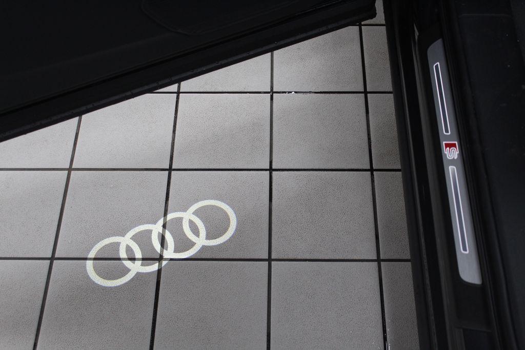 new 2026 Audi Q7 car, priced at $85,540