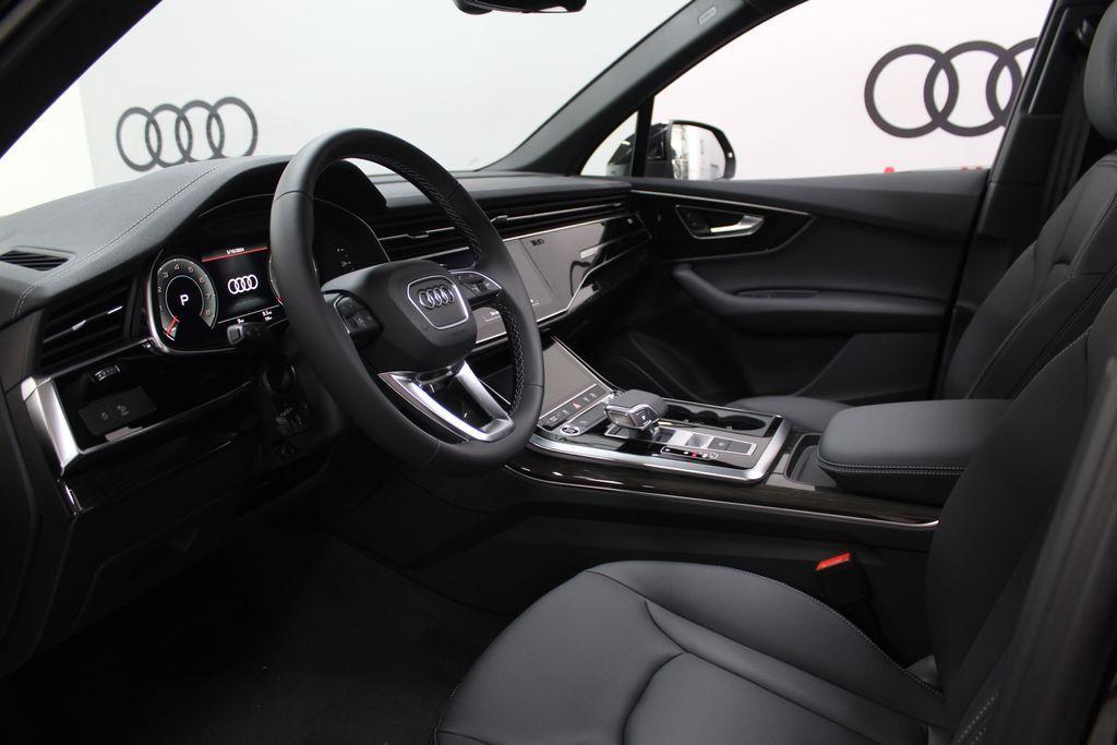 new 2025 Audi Q7 car, priced at $65,650