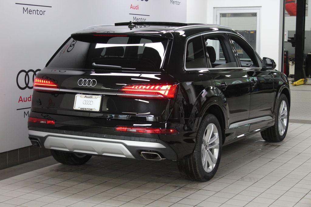 new 2025 Audi Q7 car, priced at $65,650