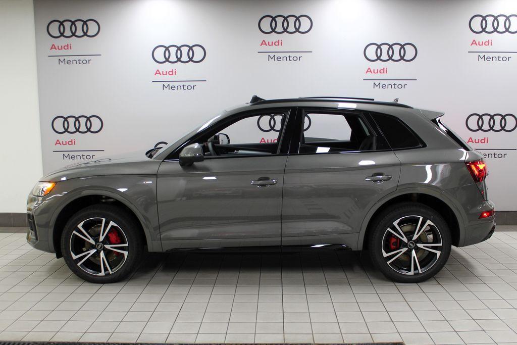 new 2025 Audi Q5 car, priced at $59,340