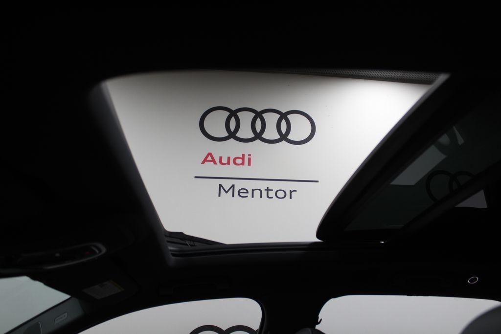 new 2025 Audi Q7 car, priced at $77,580