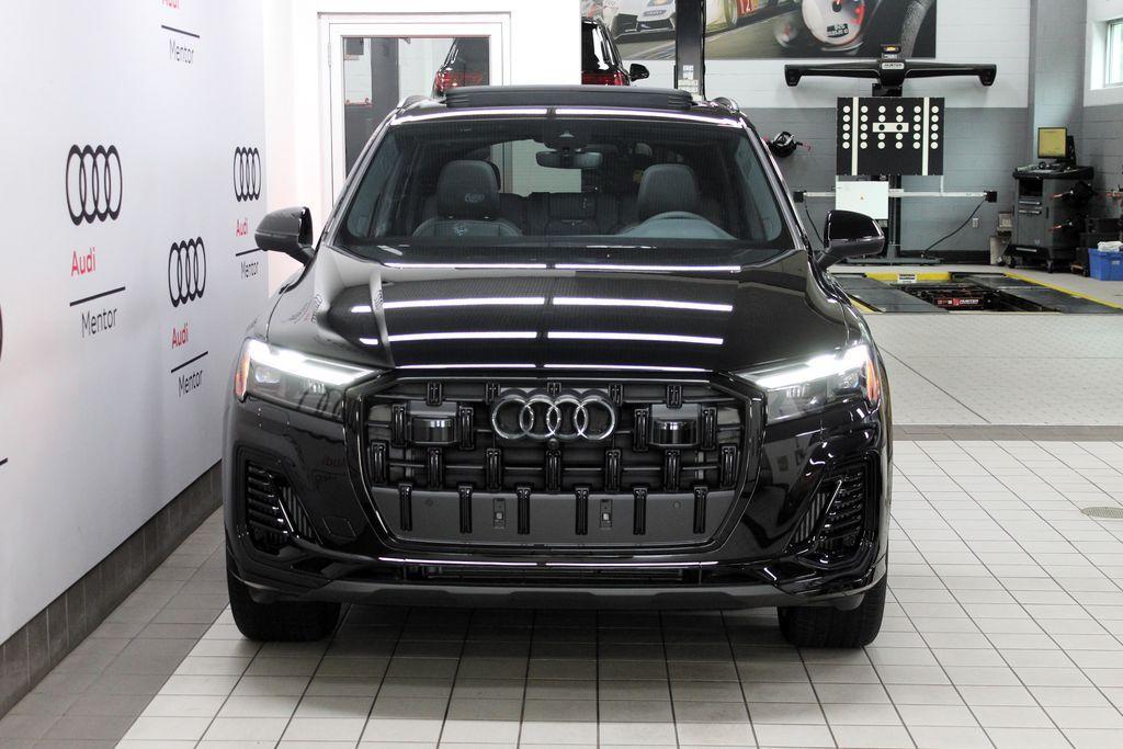 new 2025 Audi Q7 car, priced at $83,880