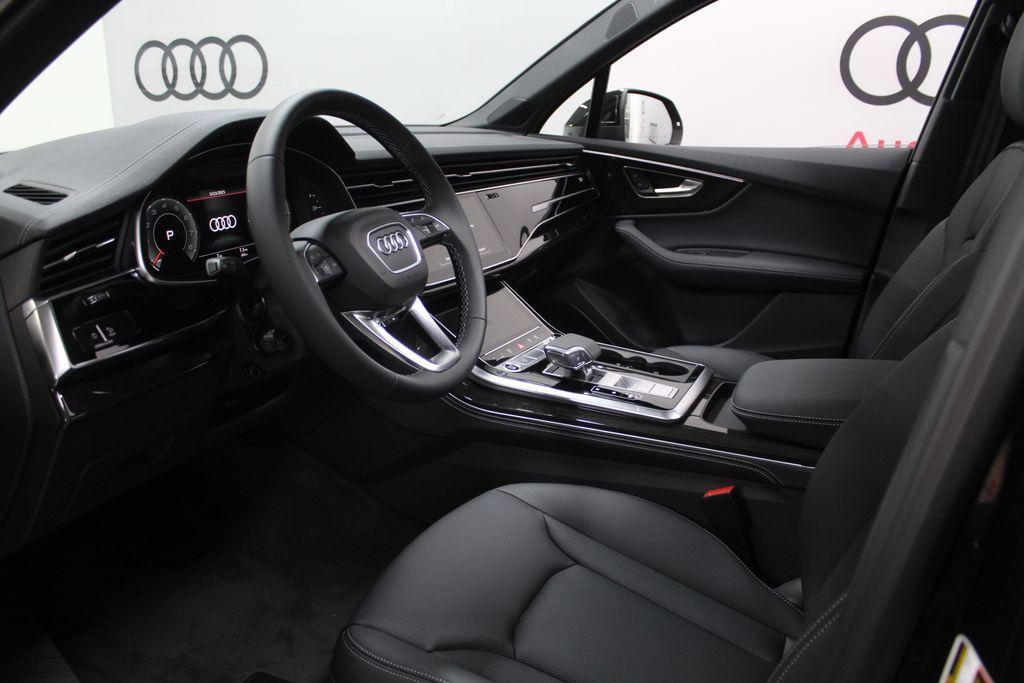 new 2025 Audi Q7 car, priced at $83,880
