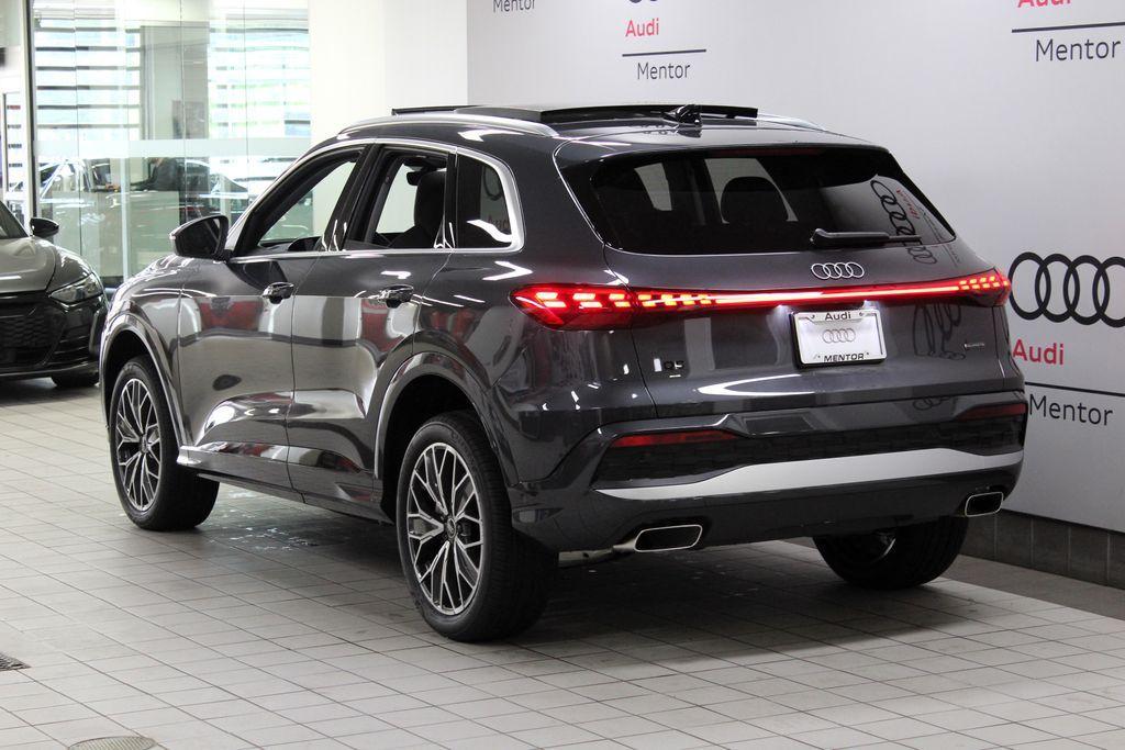 new 2025 Audi Q5 car, priced at $60,975