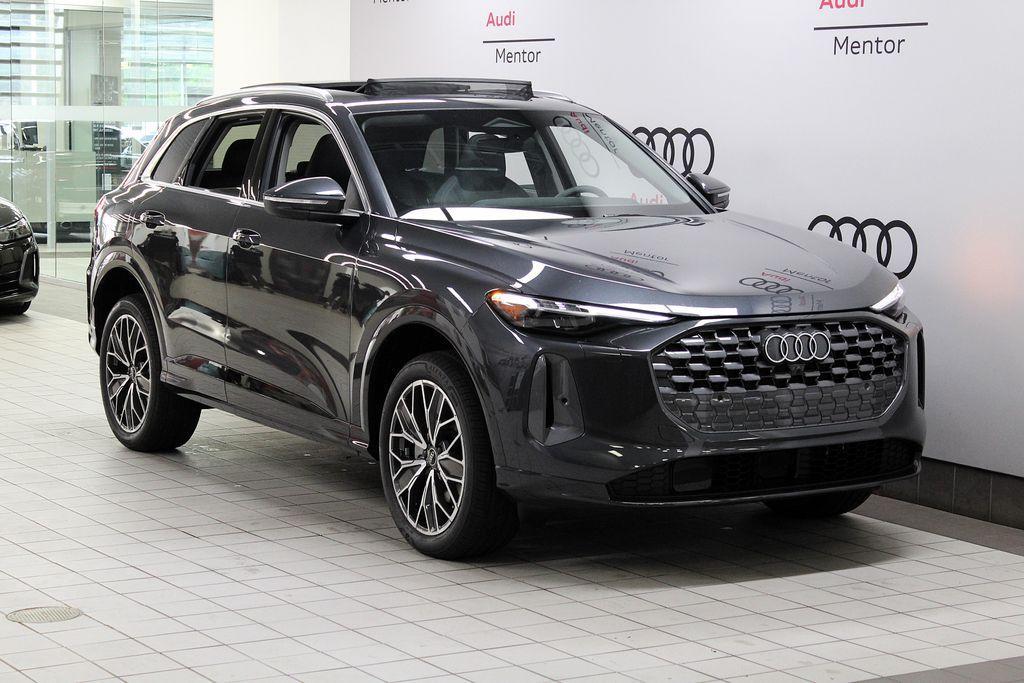 new 2025 Audi Q5 car, priced at $60,975