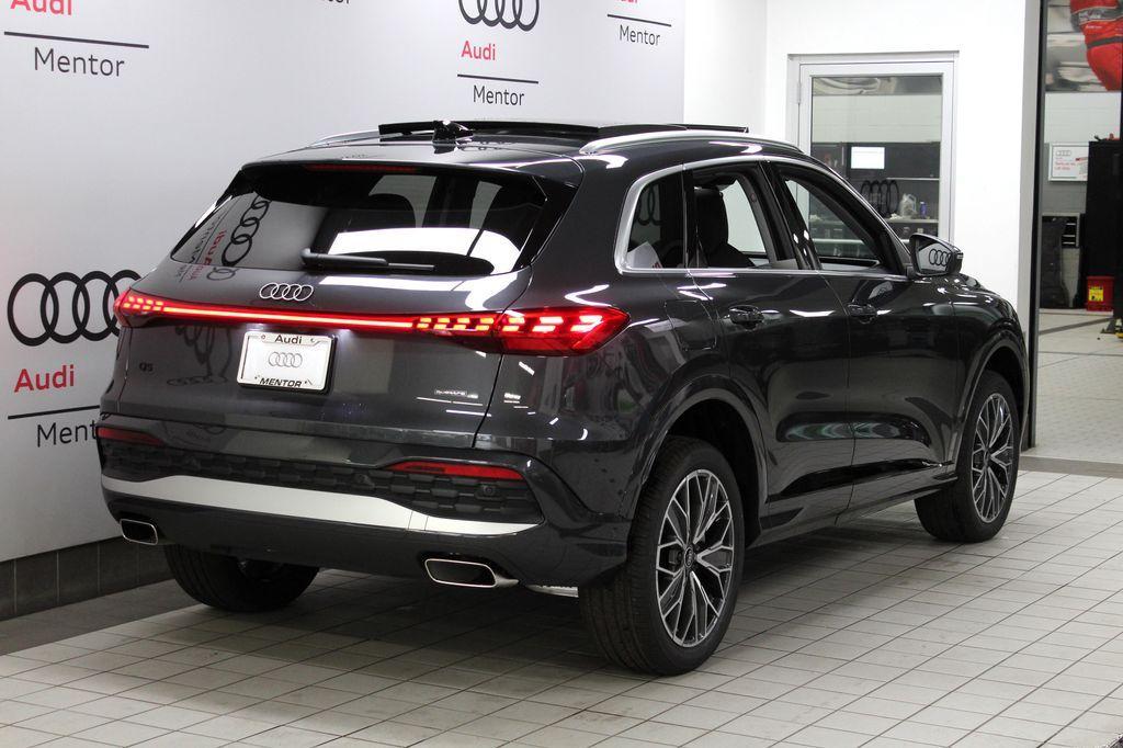 new 2025 Audi Q5 car, priced at $60,975
