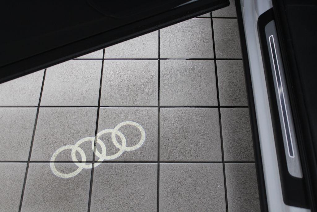 new 2025 Audi Q7 car, priced at $81,650