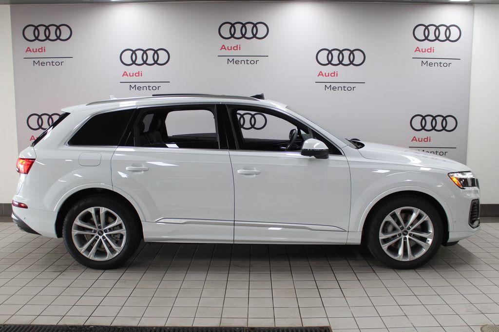 new 2025 Audi Q7 car, priced at $81,650