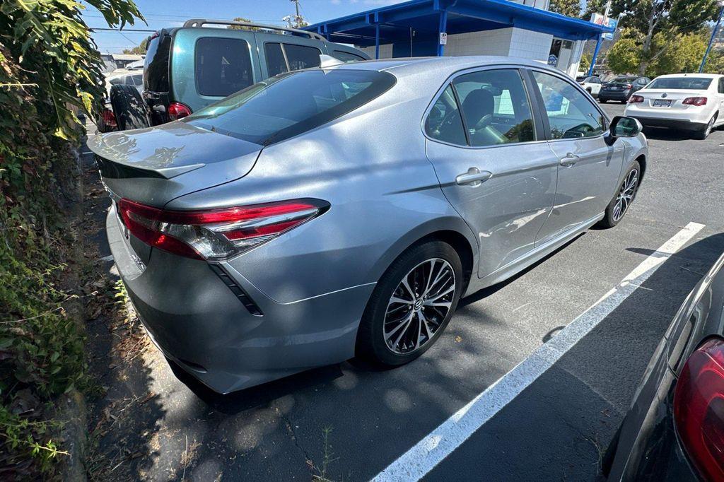used 2018 Toyota Camry Hybrid car, priced at $18,989