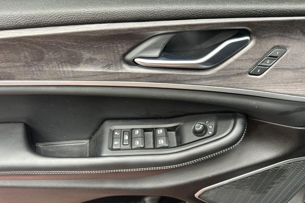 used 2022 Jeep Grand Cherokee car, priced at $22,988