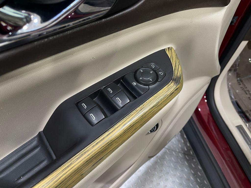 used 2018 GMC Acadia car, priced at $20,681
