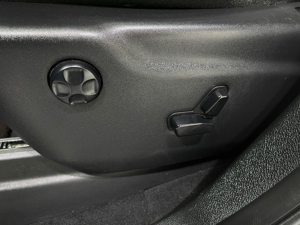 used 2018 Jeep Grand Cherokee car, priced at $20,290