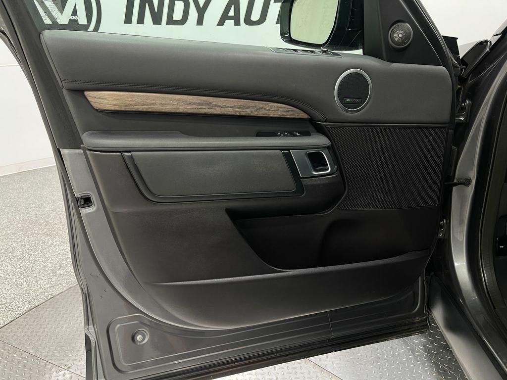 used 2019 Land Rover Discovery car, priced at $21,733