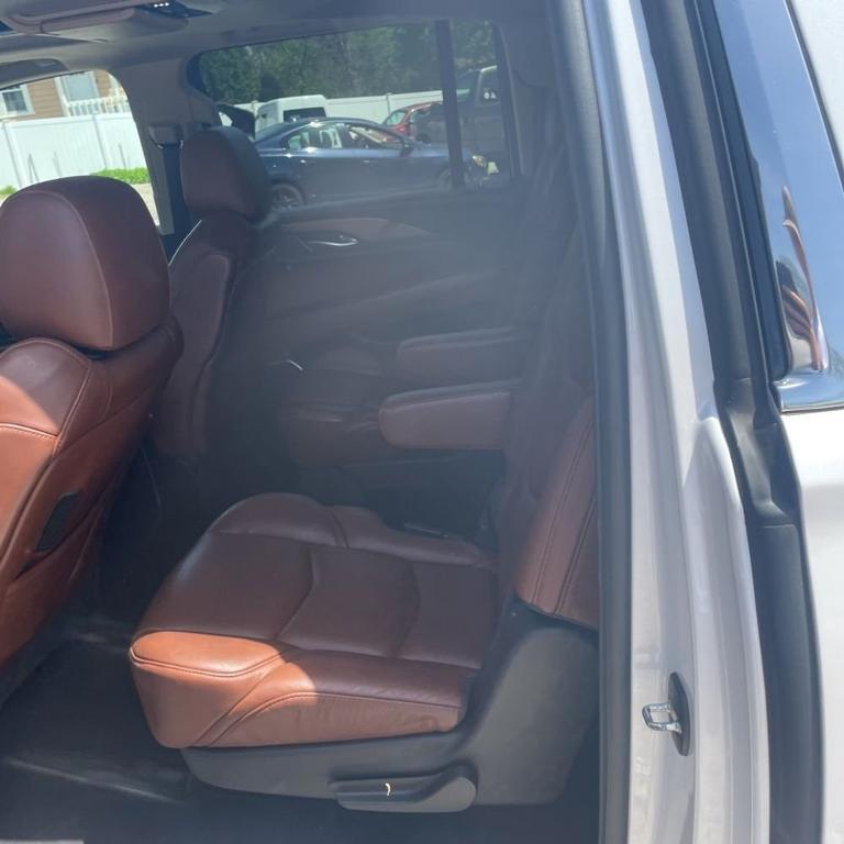 used 2017 Cadillac Escalade ESV car, priced at $30,351