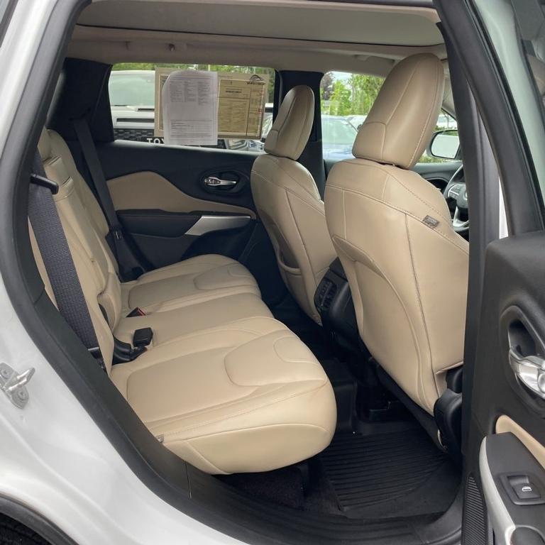 used 2018 Jeep Cherokee car, priced at $17,390