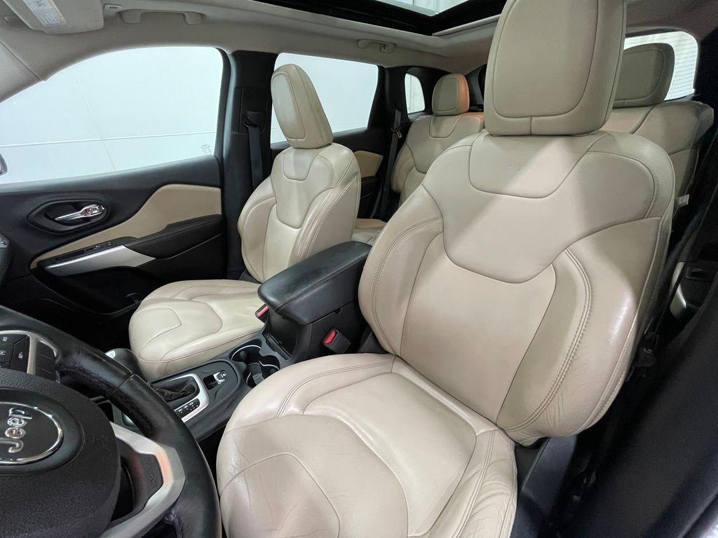 used 2018 Jeep Cherokee car, priced at $15,934