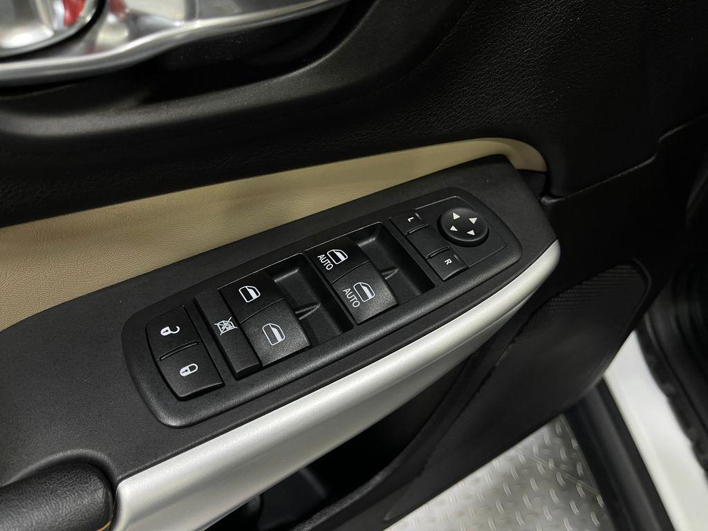 used 2018 Jeep Cherokee car, priced at $15,934