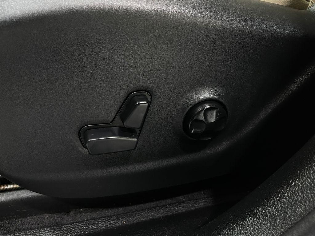 used 2018 Jeep Cherokee car, priced at $15,934