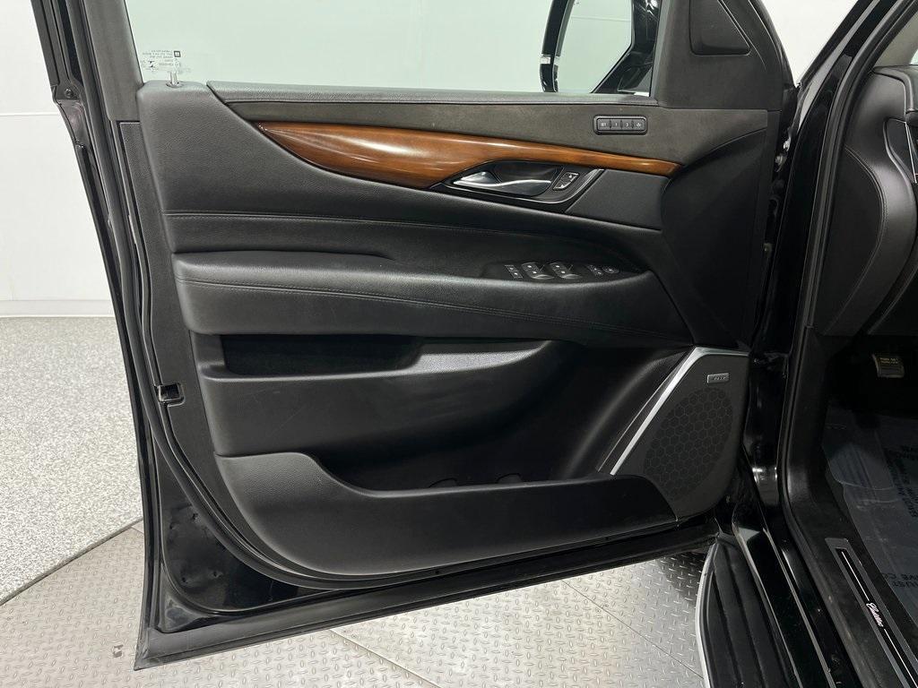 used 2018 Cadillac Escalade ESV car, priced at $28,396