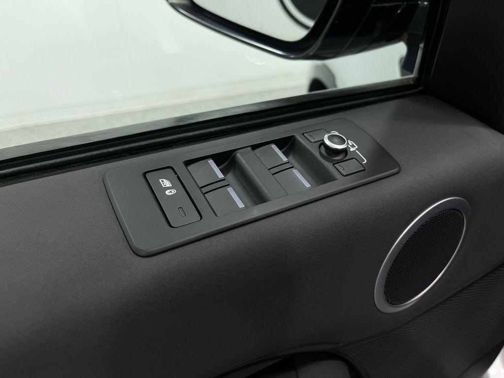 used 2018 Land Rover Discovery car, priced at $20,740