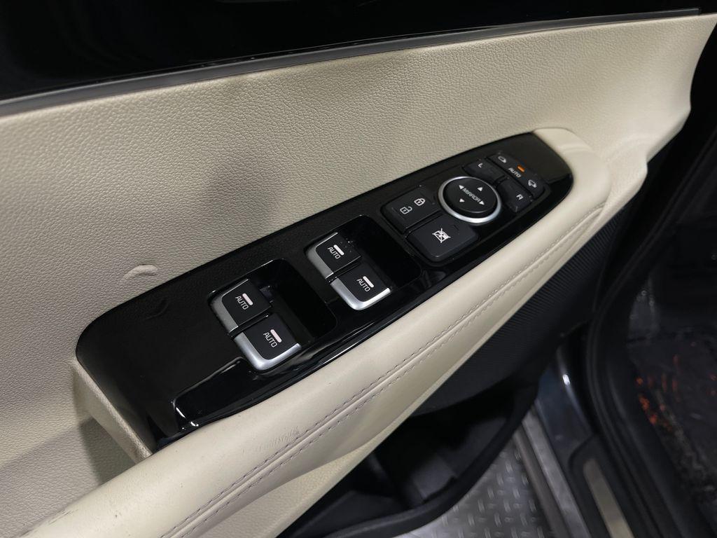 used 2016 Kia Sorento car, priced at $12,990