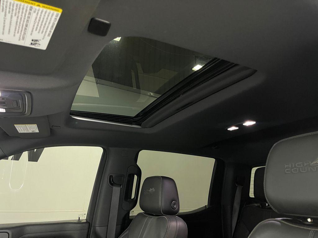 used 2019 Chevrolet Silverado 1500 car, priced at $33,720