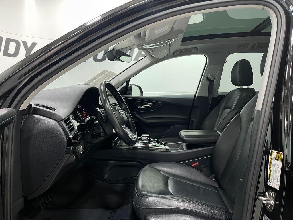 used 2019 Audi Q7 car, priced at $23,215