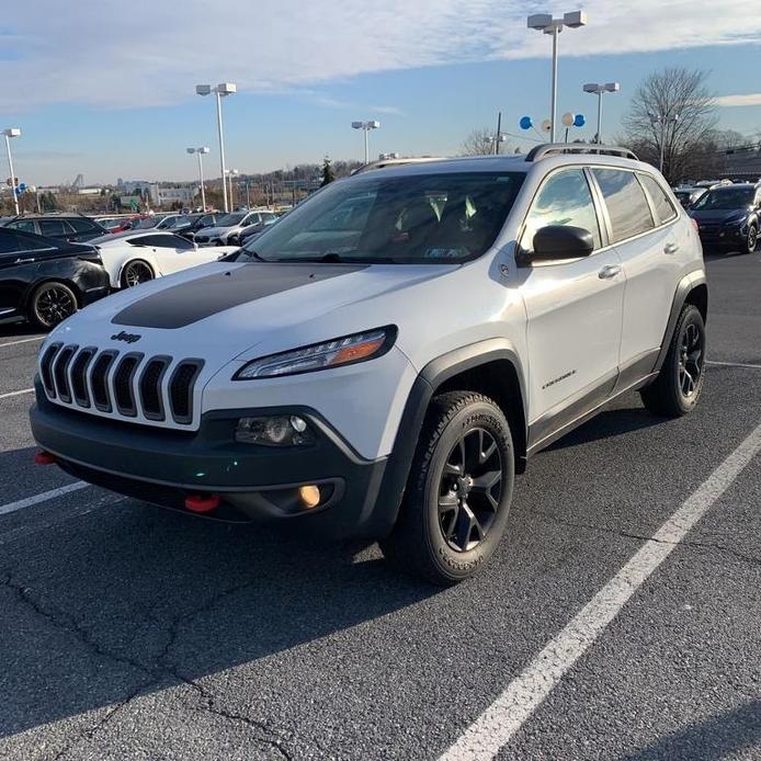 used 2017 Jeep Cherokee car, priced at $17,995