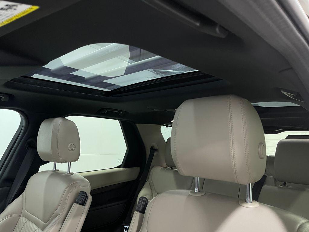used 2020 Land Rover Discovery car, priced at $26,125