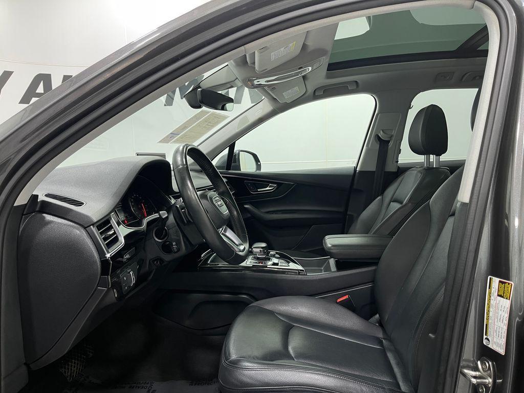 used 2018 Audi Q7 car, priced at $20,280