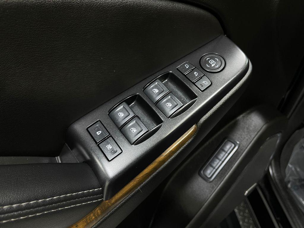 used 2019 GMC Yukon XL car, priced at $33,890