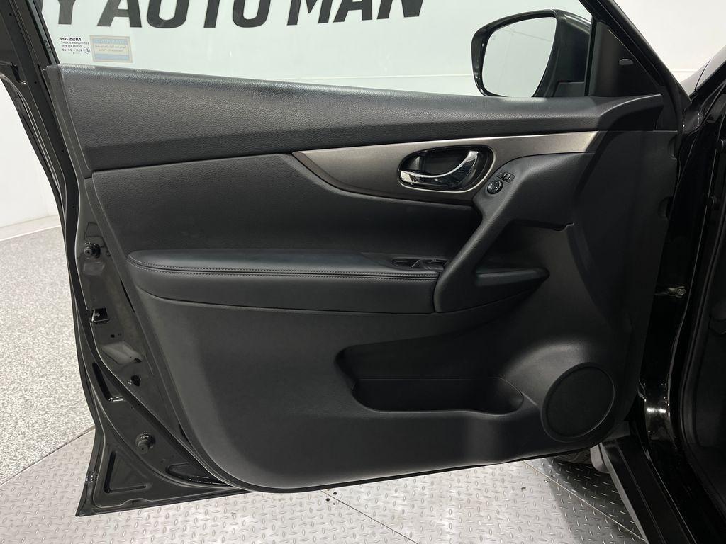 used 2016 Nissan Rogue car, priced at $11,295
