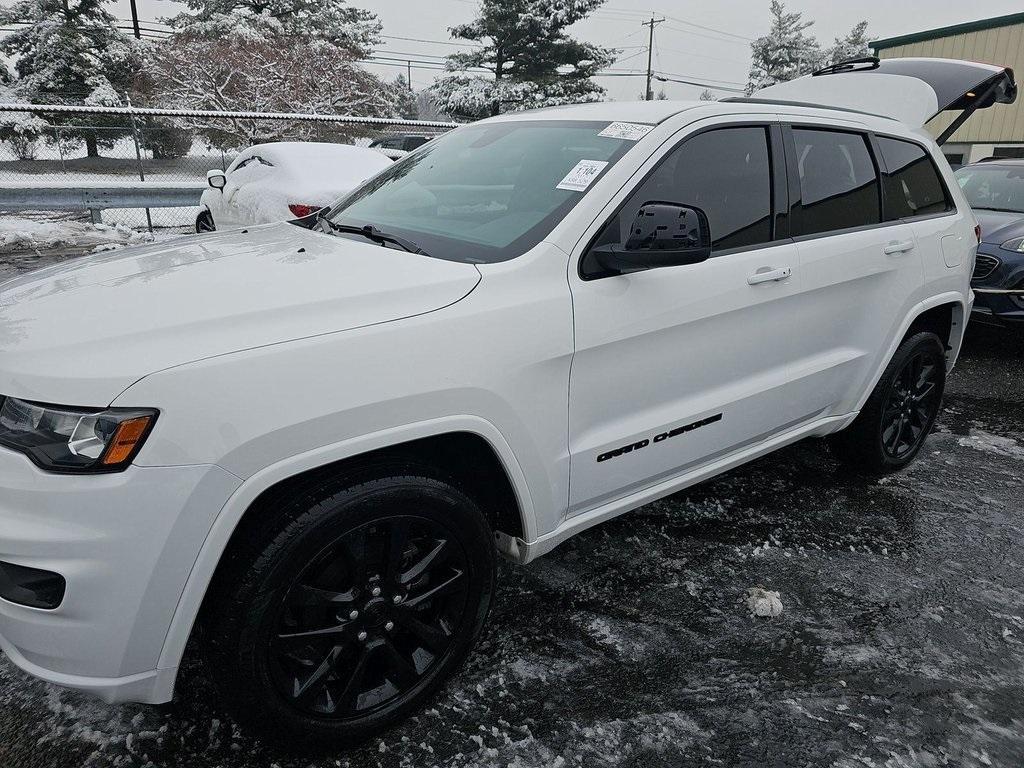 used 2017 Jeep Grand Cherokee car, priced at $16,250